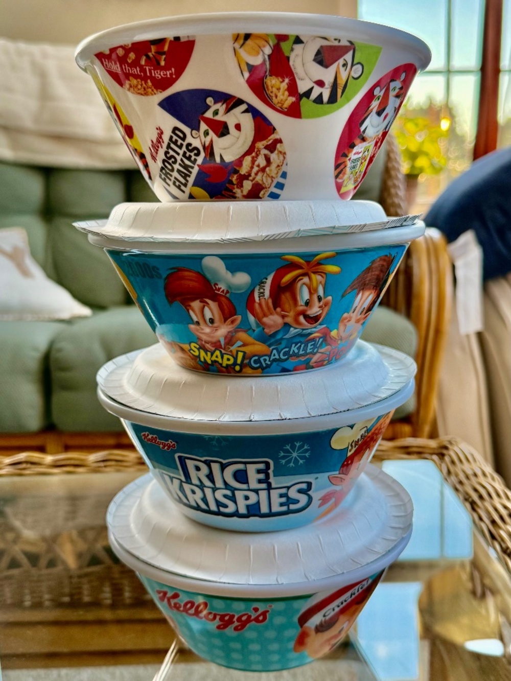VINTAGE Kellogs Rice Krispies and Frosted Flakes 4 Piece Cereal Bowl Bundle